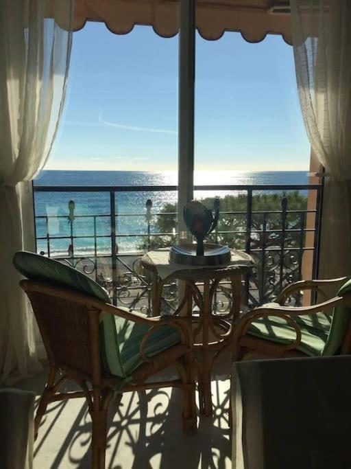 Apartamento Victoria Bilocale Centro Citta E Vista Mare Menton Exterior foto